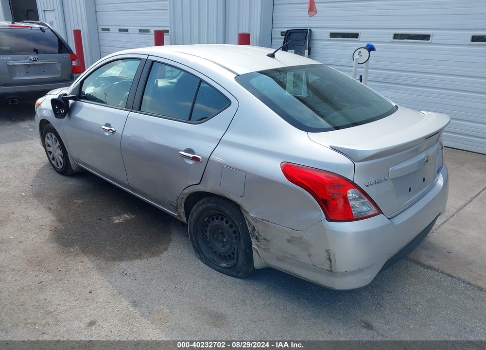 2015 NISSAN VERSA 1.6 SV VIN: 3N1CN7AP2FL802129