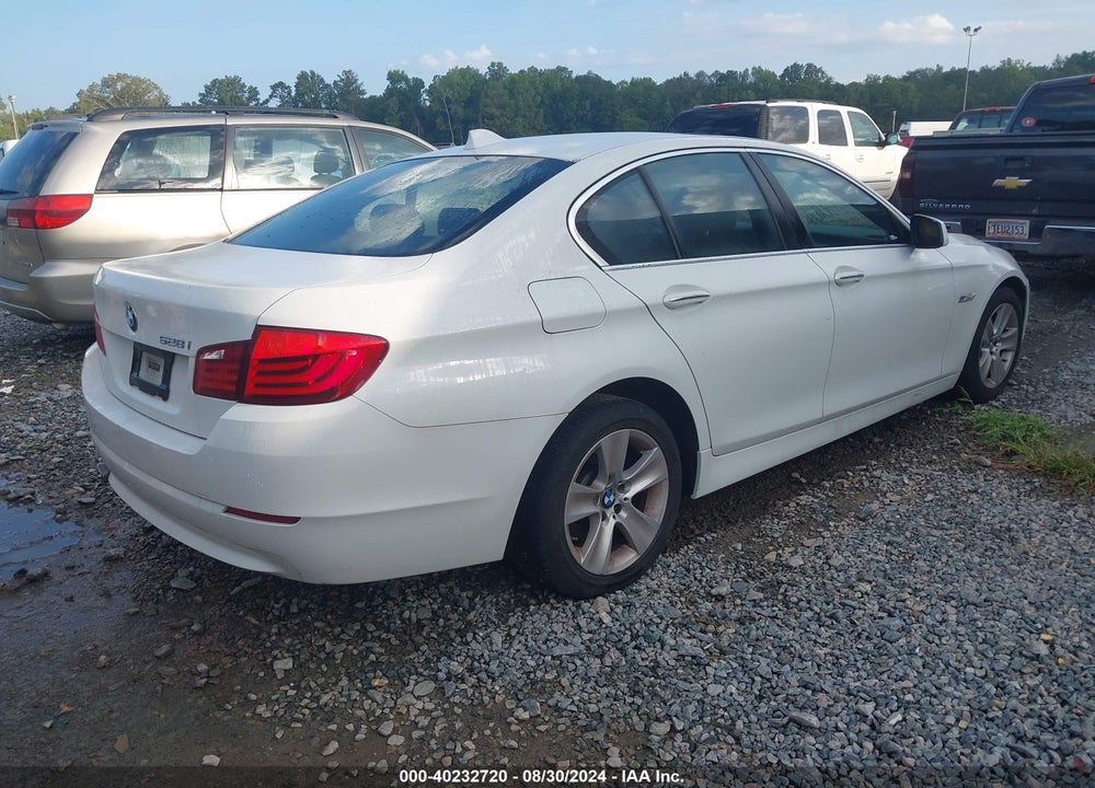 2011 BMW 528I VIN: WBAFR1C52BDS36963
