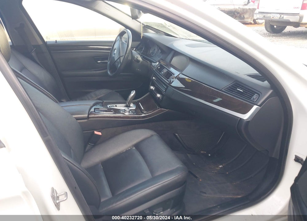 2011 BMW 528I VIN: WBAFR1C52BDS36963
