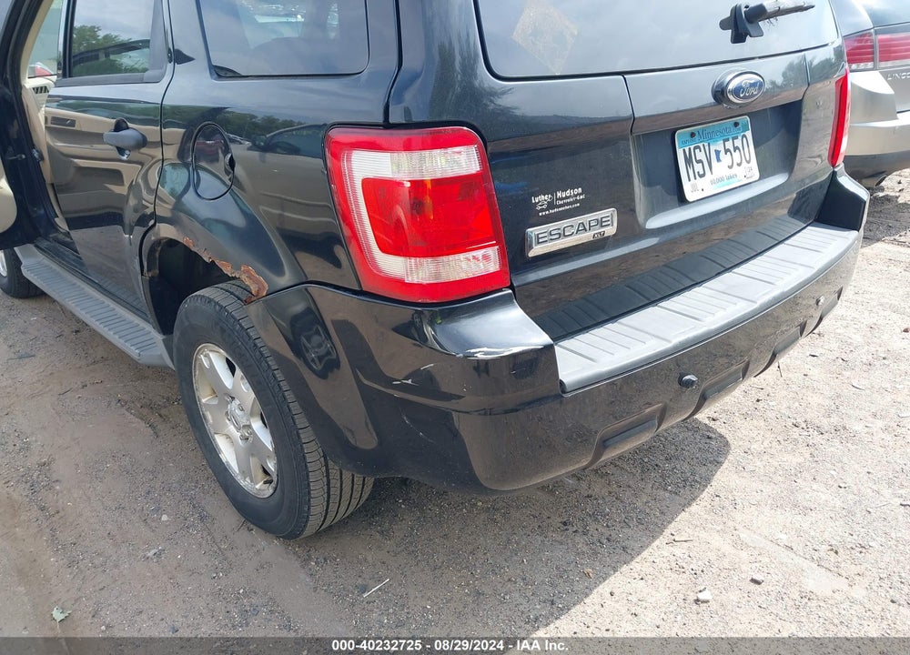 2008 FORD ESCAPE VIN: 1FMCU03188KD64913