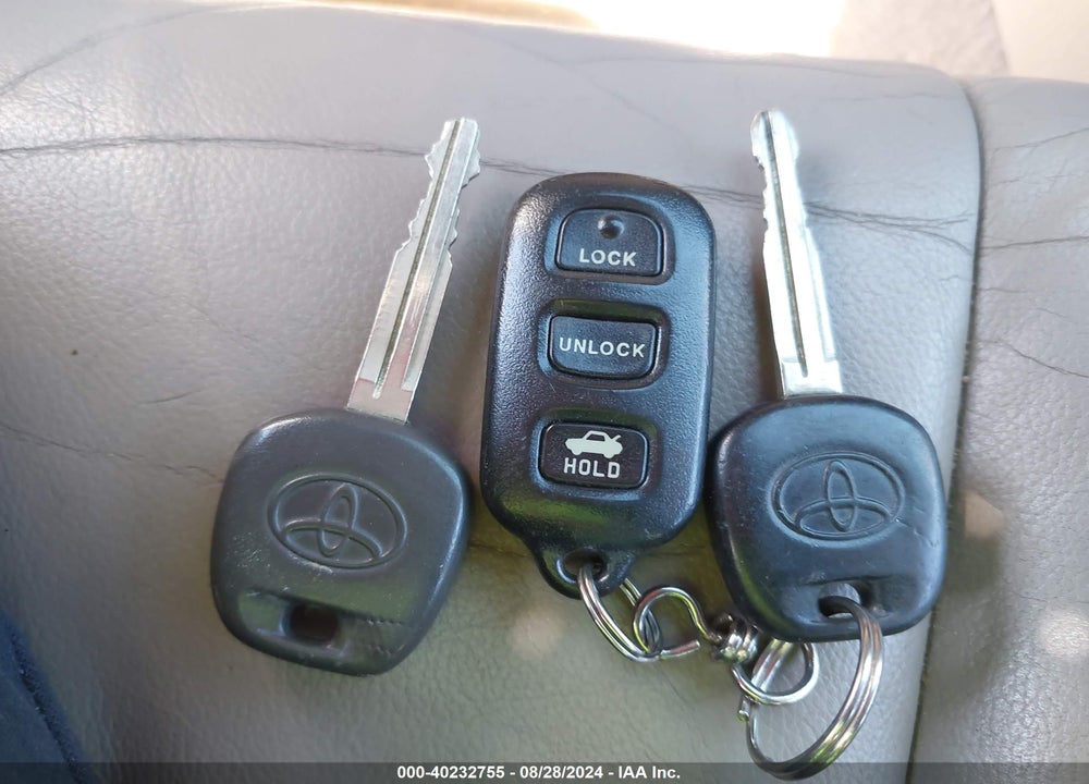 2002 TOYOTA CAMRY XLE VIN: JTDBE30K720051222