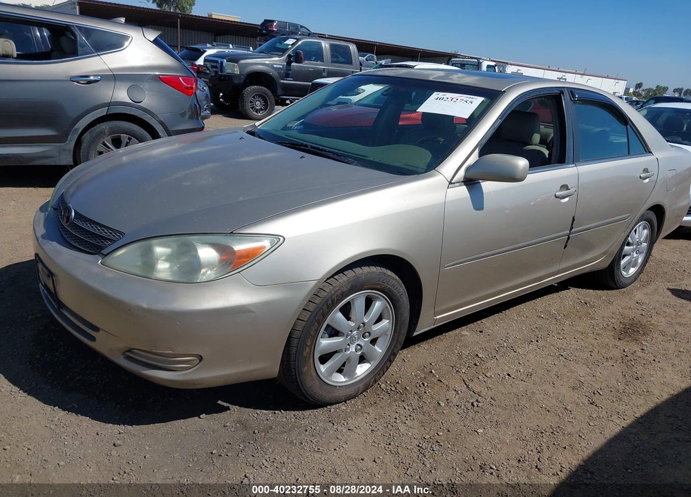2002 TOYOTA CAMRY XLE VIN: JTDBE30K720051222