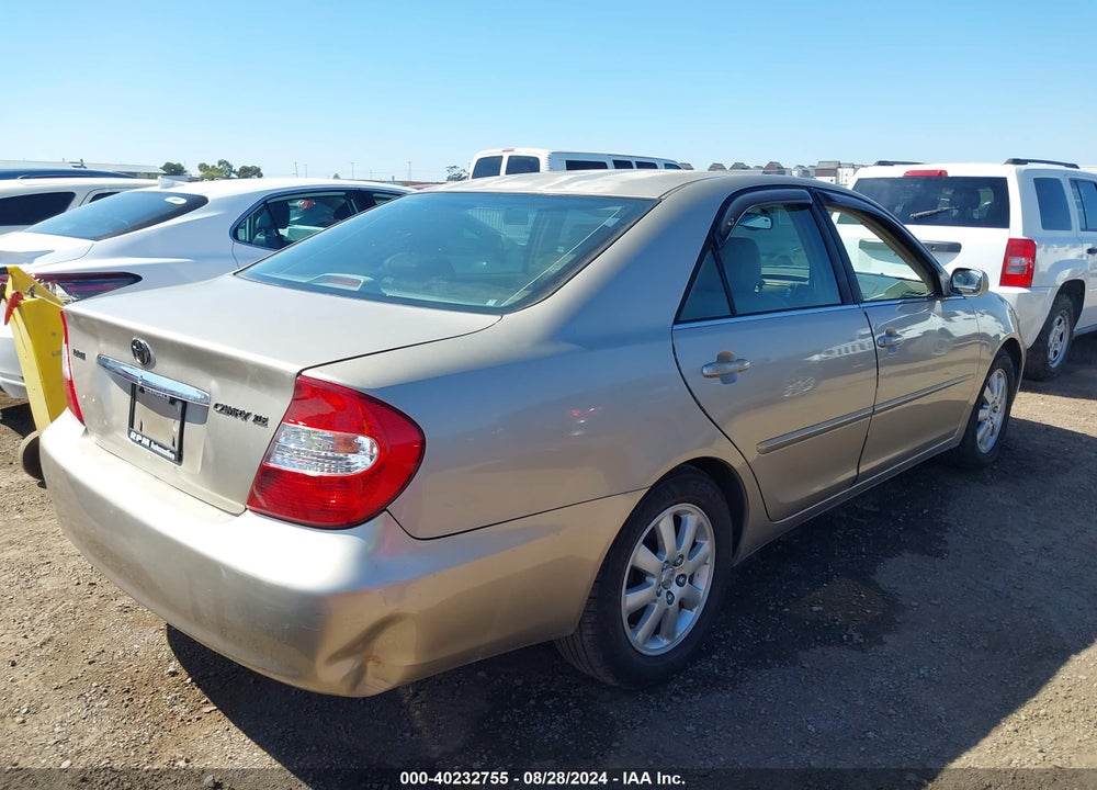 2002 TOYOTA CAMRY XLE VIN: JTDBE30K720051222