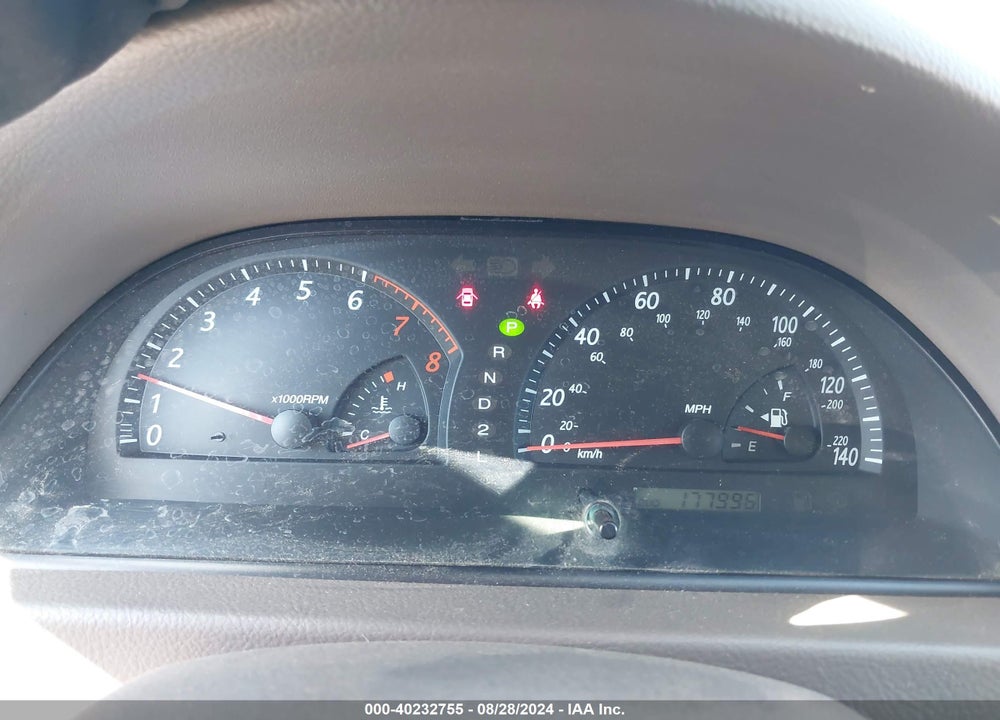 2002 TOYOTA CAMRY XLE VIN: JTDBE30K720051222