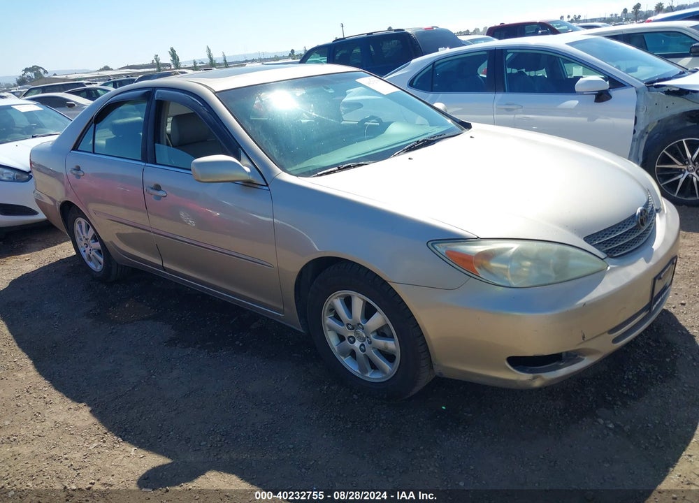 2002 TOYOTA CAMRY XLE VIN: JTDBE30K720051222