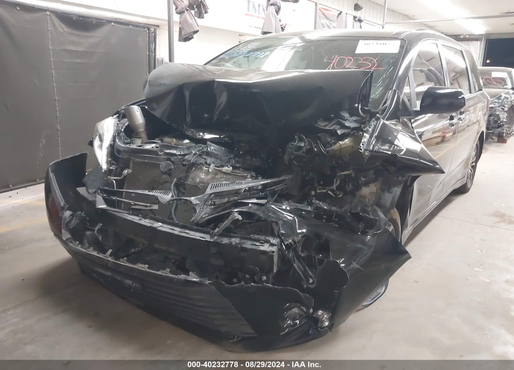 2019 TOYOTA SIENNA XLE 8 PASSENGER VIN: 5TDYZ3DC8KS997800