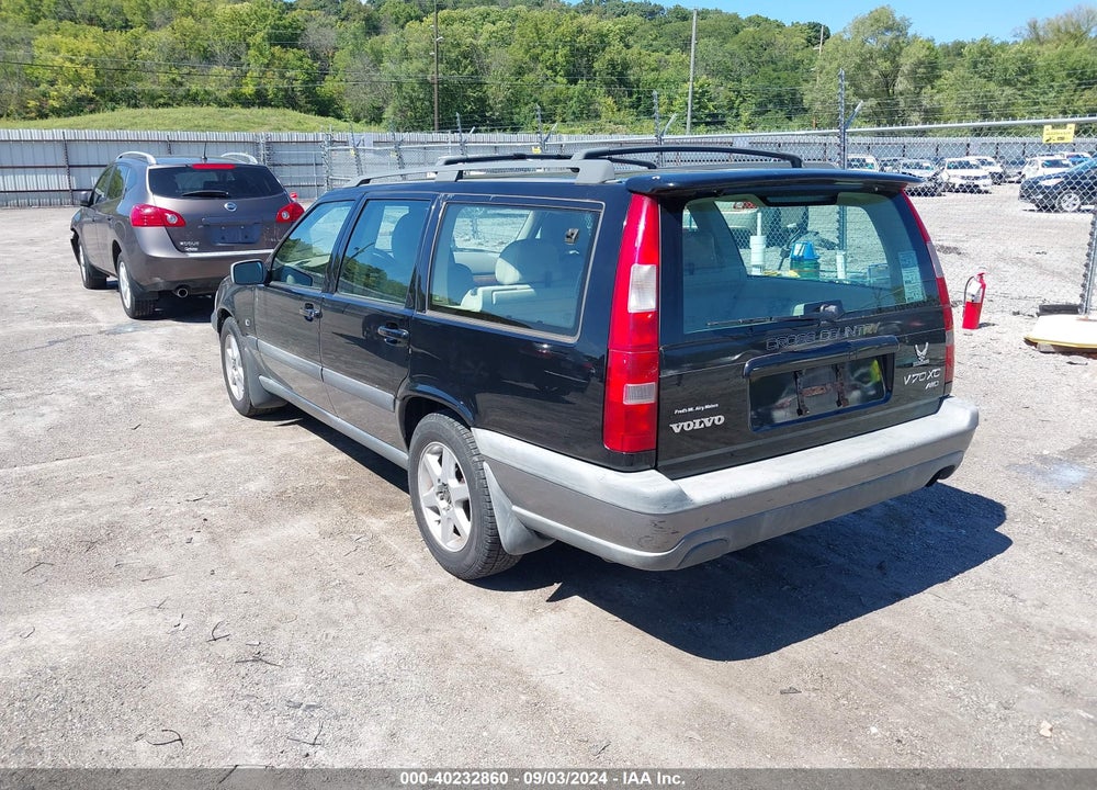 1999 VOLVO V70 XC VIN: YV1LZ56D3X2552689