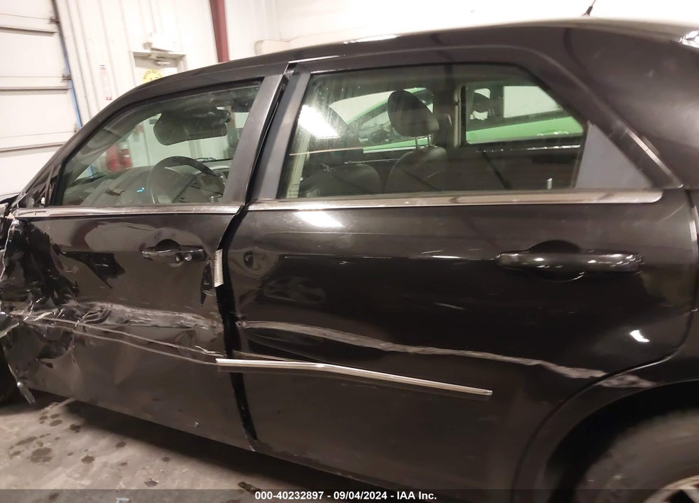 2008 CHRYSLER 300 TOURING VIN: 2C3KA53G58H126183