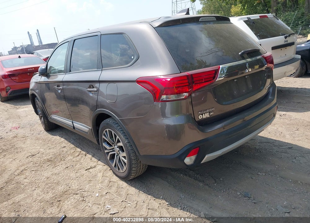 2017 MITSUBISHI OUTLANDER ES VIN: JA4AZ2A31HZ030835