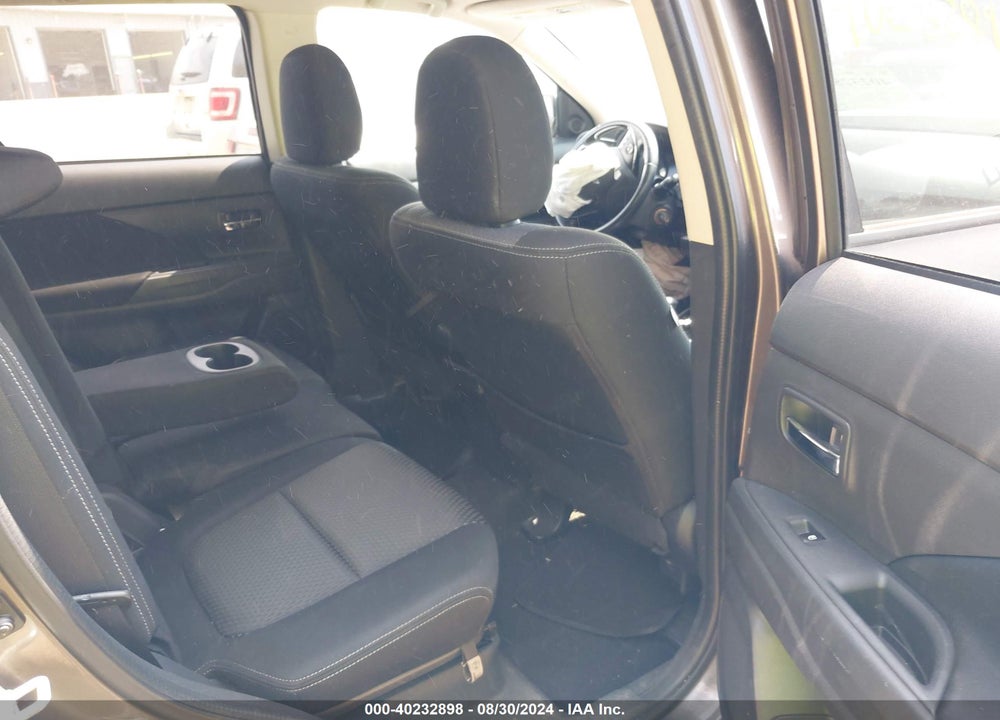 2017 MITSUBISHI OUTLANDER ES VIN: JA4AZ2A31HZ030835