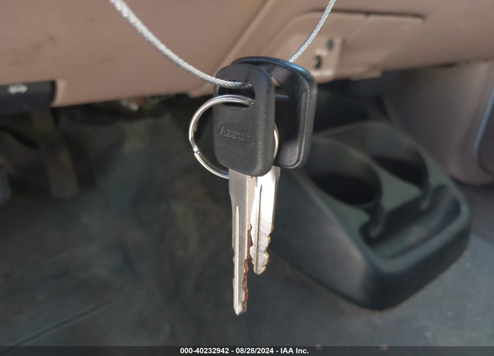 1998 MAZDA B2500 SE/SX VIN: 4F4YR12C8WTM17712