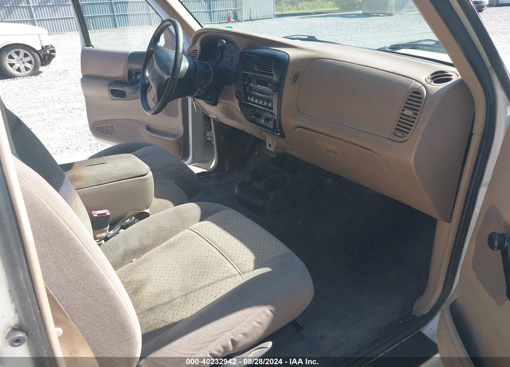 1998 MAZDA B2500 SE/SX VIN: 4F4YR12C8WTM17712