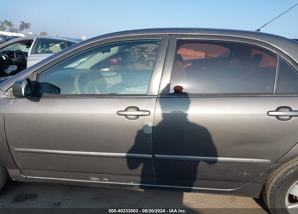 2005 TOYOTA COROLLA LE VIN: 1NXBR32E75Z447722
