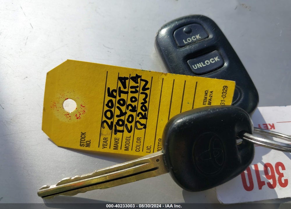 2005 TOYOTA COROLLA LE VIN: 1NXBR32E75Z447722