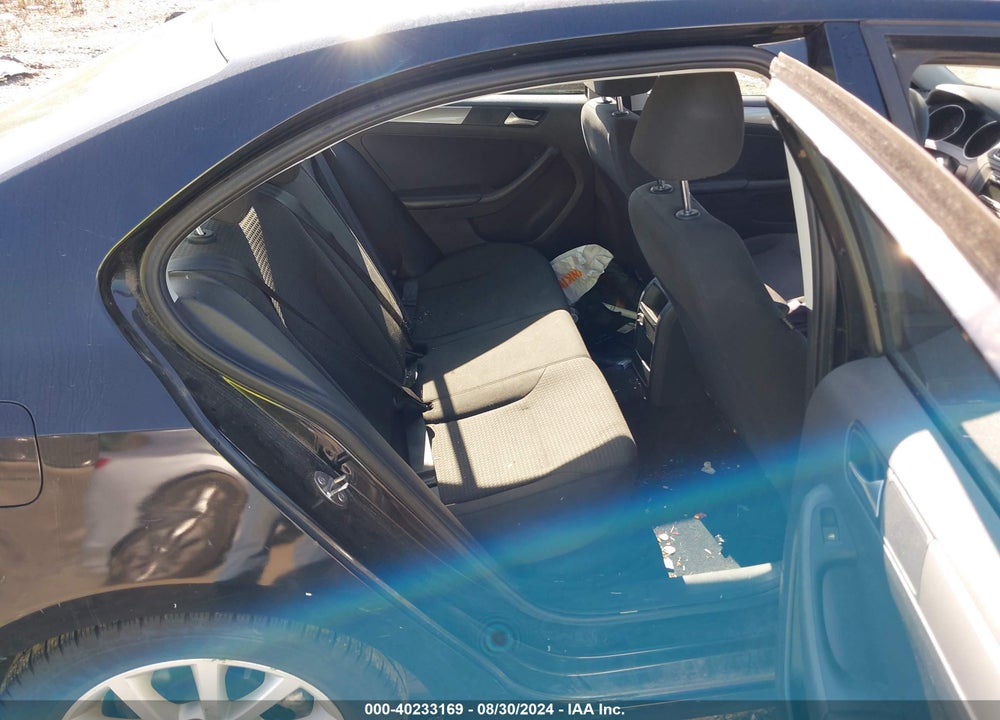 2015 VOLKSWAGEN JETTA 1.8T SE VIN: 3VWD17AJ4FM253761