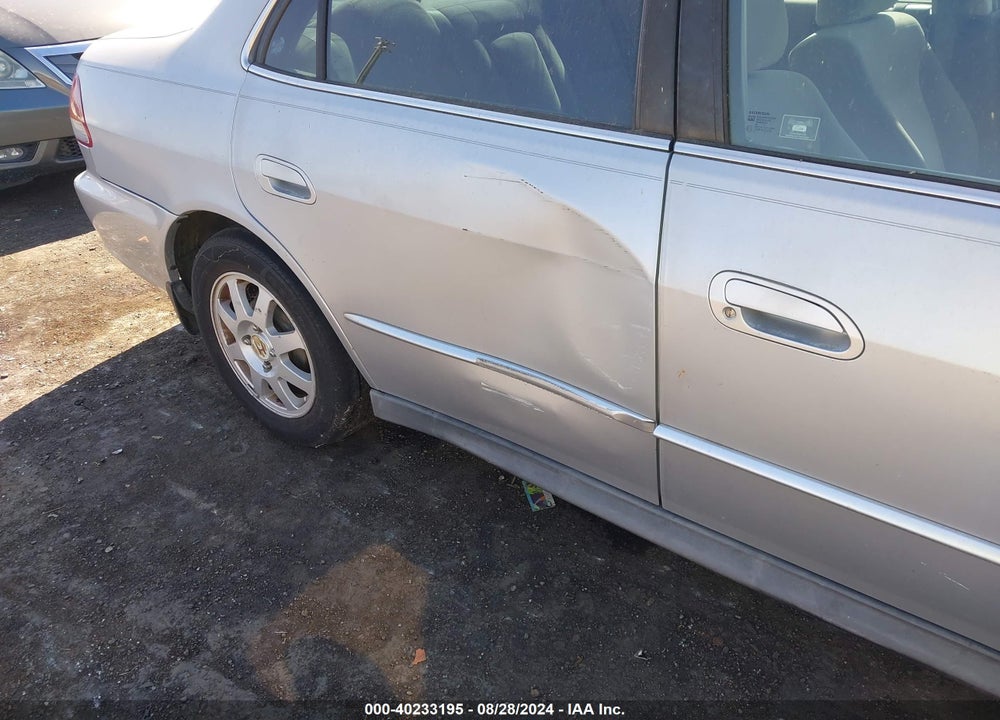 2002 HONDA ACCORD 2.3 EX/2.3 SE VIN: 1HGCG66852A146885