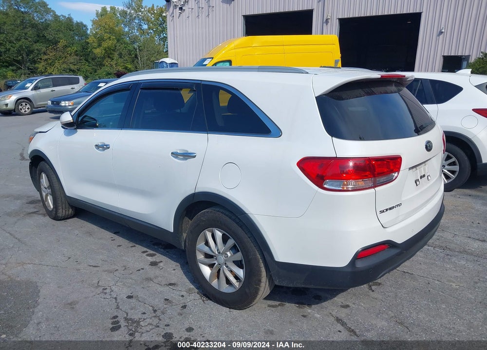 2016 KIA SORENTO 2.4L LX VIN: 5XYPG4A3XGG006841