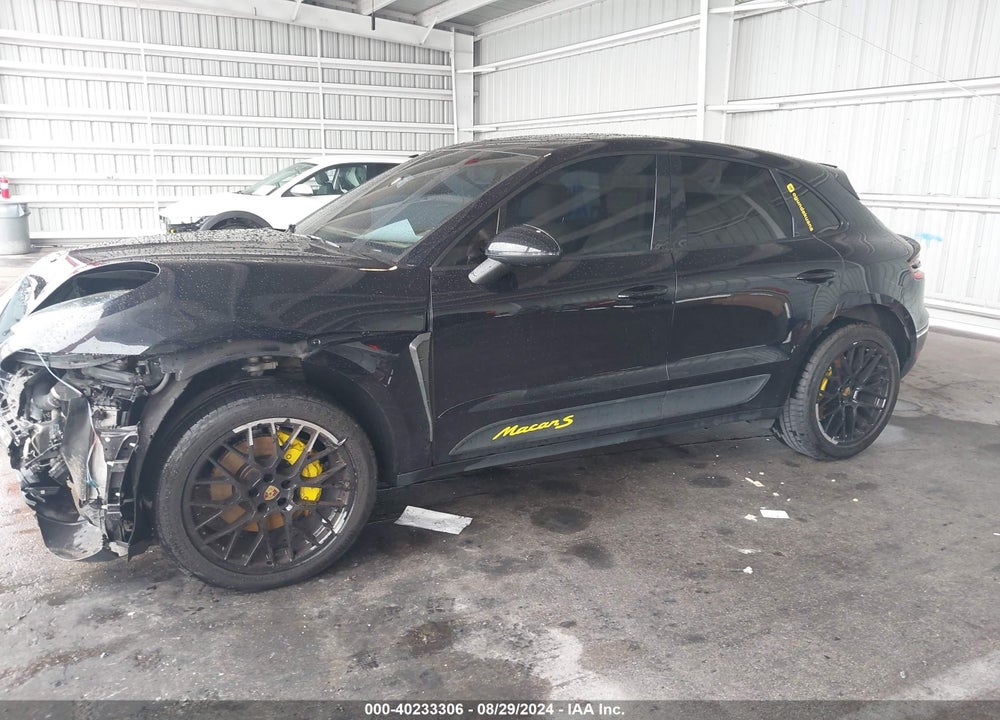 2015 PORSCHE MACAN S VIN: WP1AB2A5XFLB58212