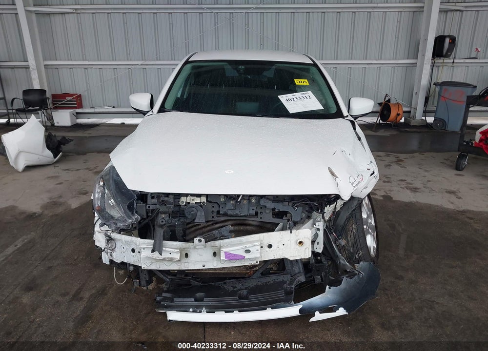 2016 SCION IA VIN: 3MYDLBZV0GY126024