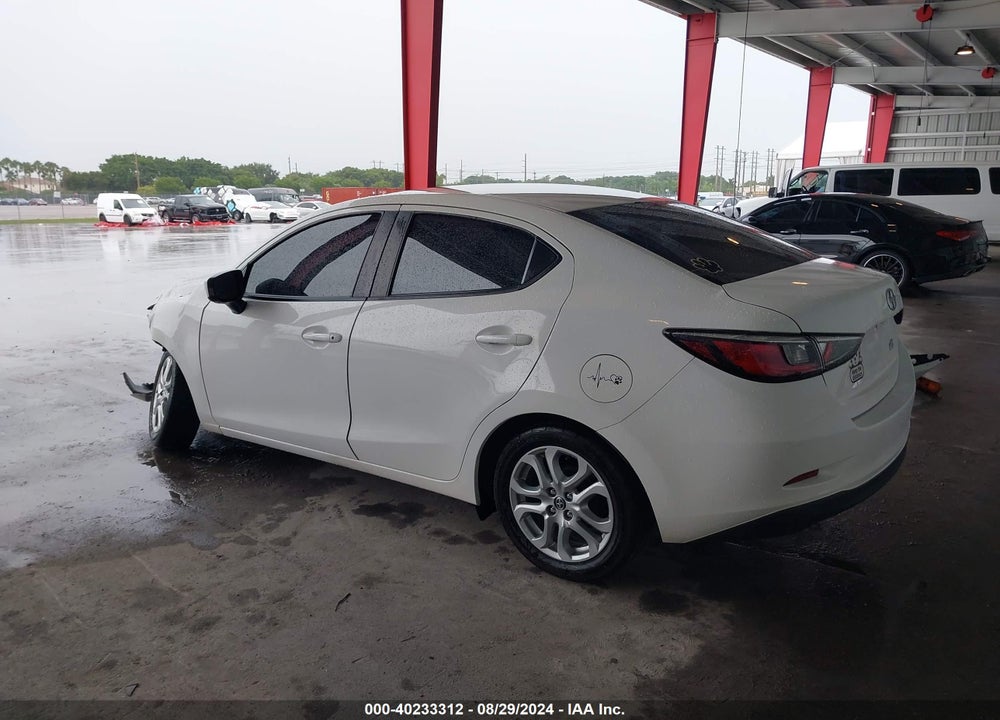 2016 SCION IA VIN: 3MYDLBZV0GY126024