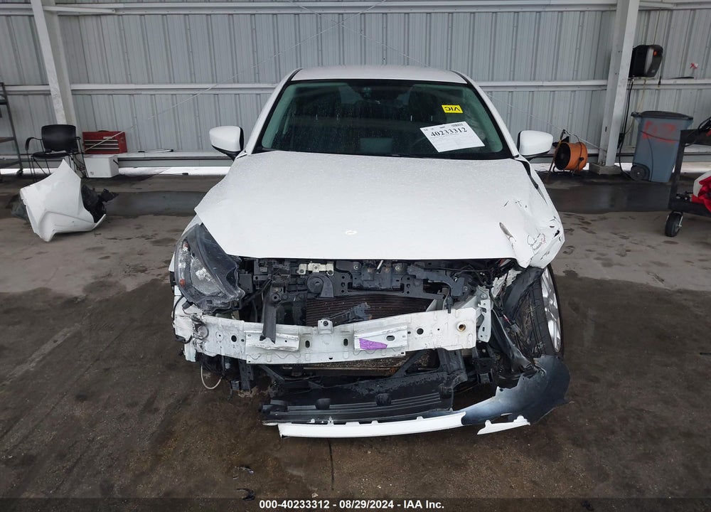 2016 SCION IA VIN: 3MYDLBZV0GY126024