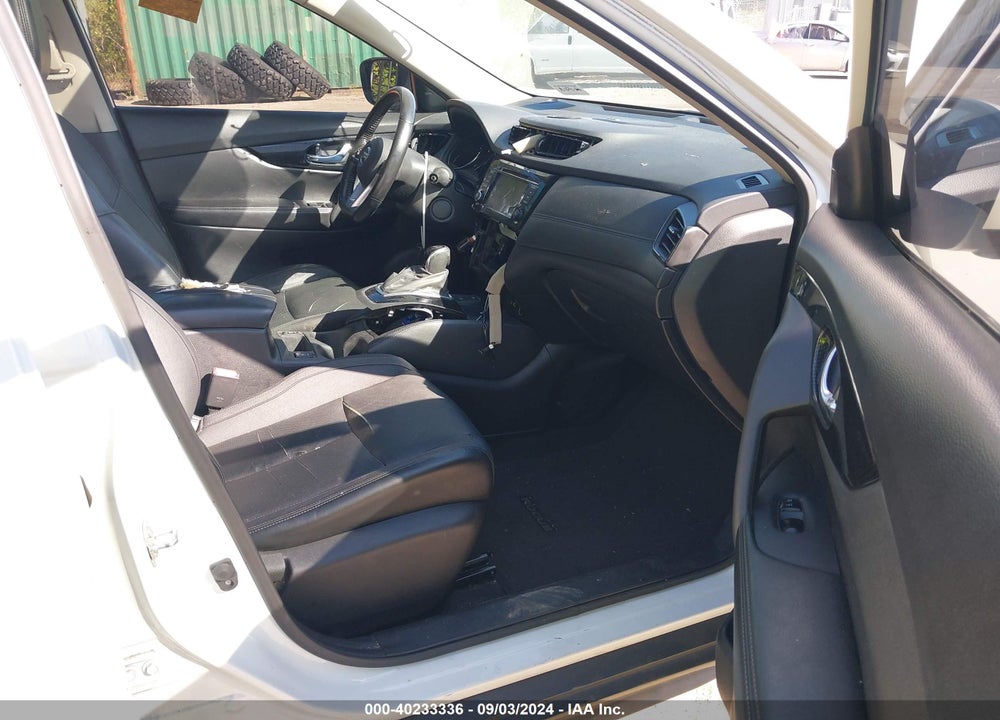 2018 NISSAN ROGUE SL VIN: JN8AT2MVXJW304646