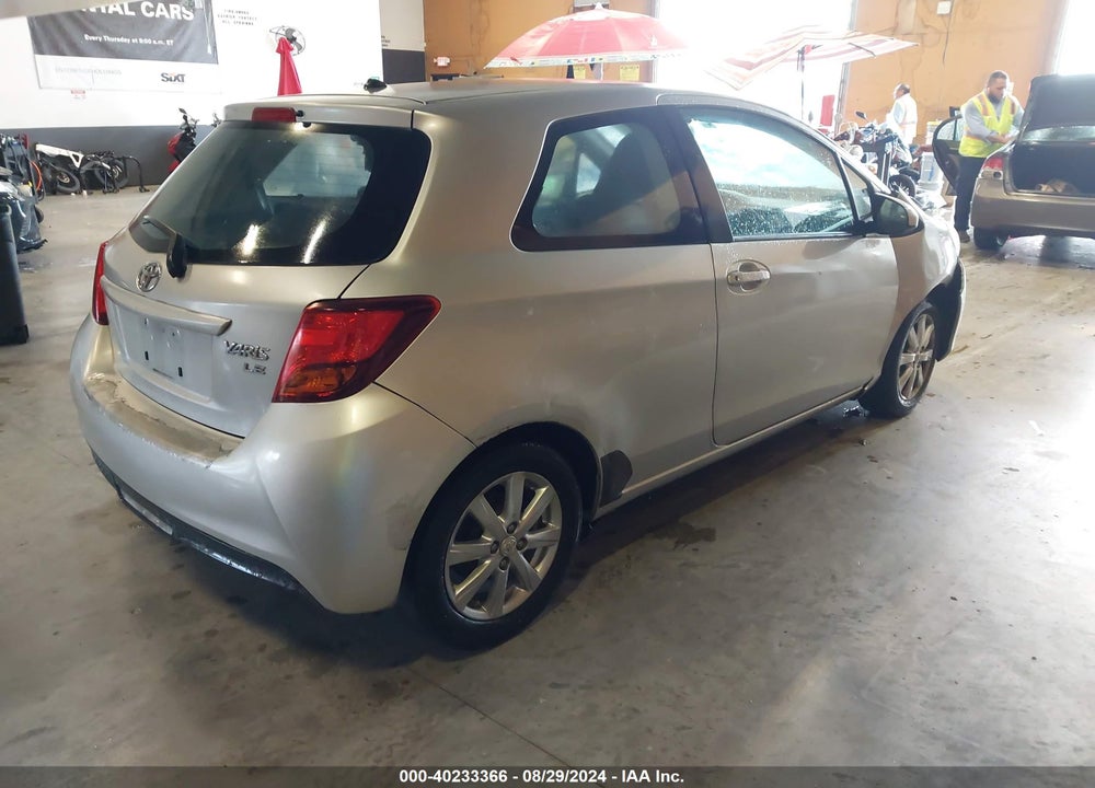 2015 TOYOTA YARIS LE VIN: VNKJTUD39FA023438