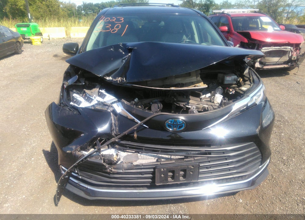 2021 TOYOTA SIENNA XLE VIN: 5TDYRKEC1MS061223