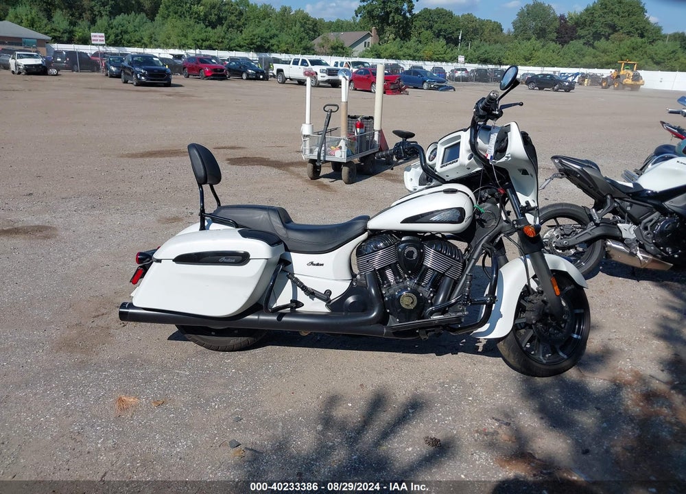 2019 INDIAN MOTORCYCLE CO. CHIEFTAIN DARK HORSE VIN: 56KTCDAA1K3370131
