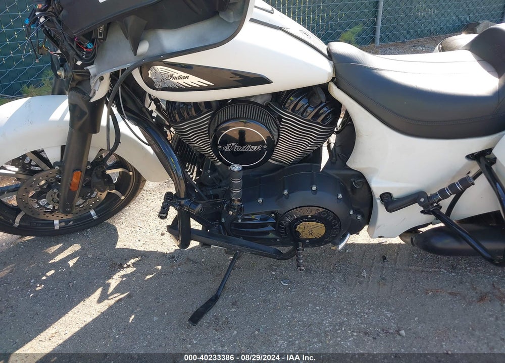2019 INDIAN MOTORCYCLE CO. CHIEFTAIN DARK HORSE VIN: 56KTCDAA1K3370131