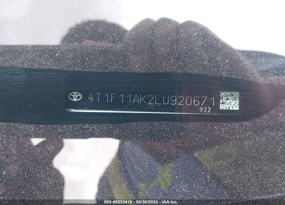 2020 TOYOTA CAMRY XLE VIN: 4T1F11AK2LU920671