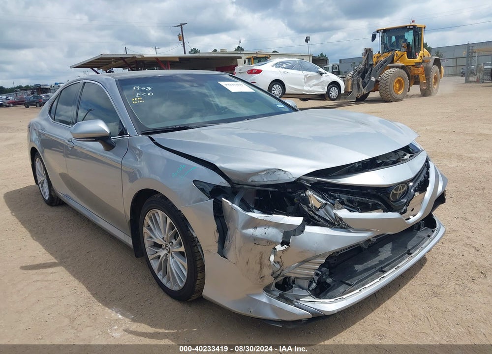 2020 TOYOTA CAMRY XLE VIN: 4T1F11AK2LU920671