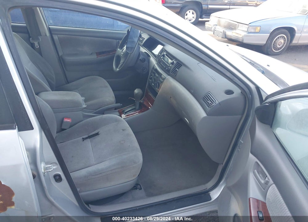 2005 TOYOTA COROLLA LE VIN: 1NXBR32E05Z459470