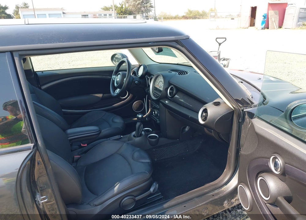 2013 MINI HARDTOP COOPER S VIN: WMWSV3C5XDT475546