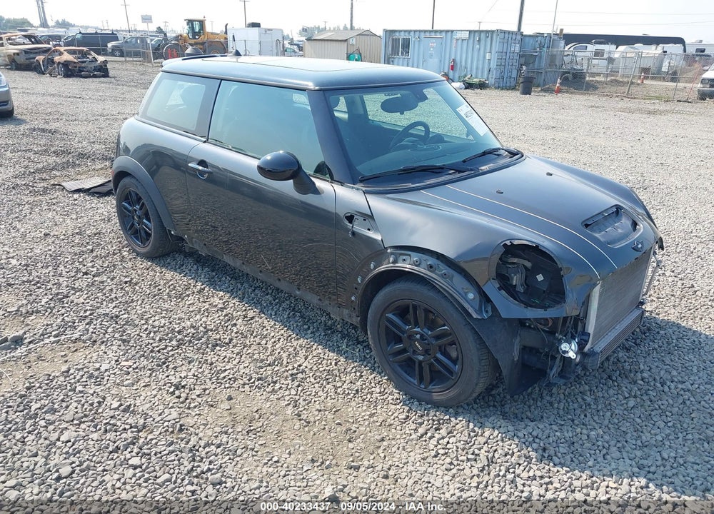 2013 MINI HARDTOP COOPER S VIN: WMWSV3C5XDT475546