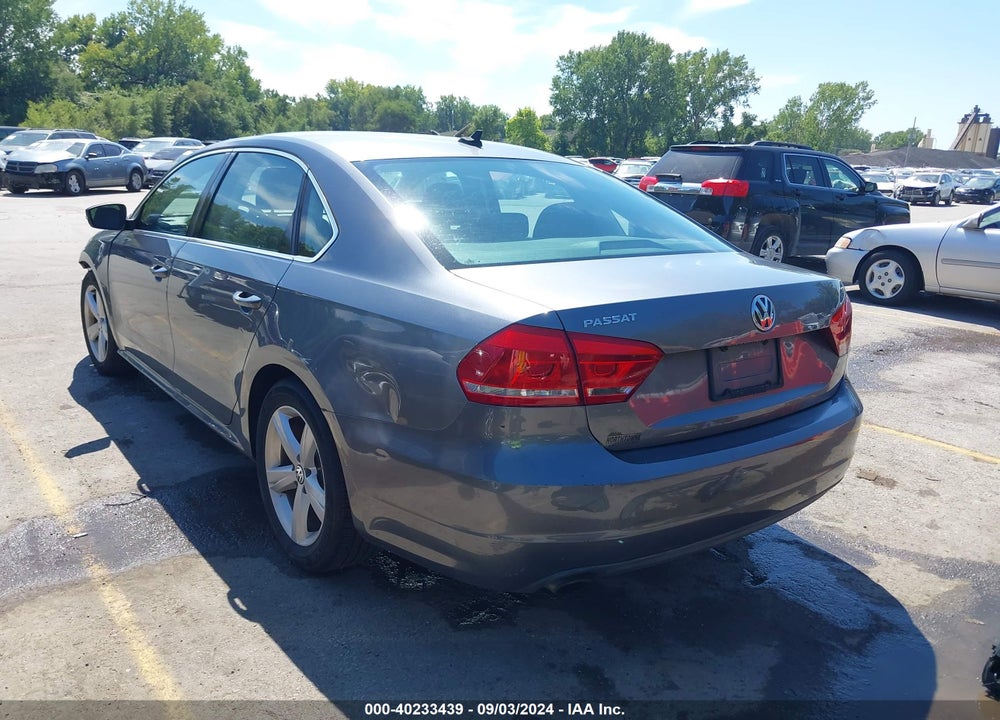 2013 VOLKSWAGEN PASSAT 2.5L SE VIN: 1VWBH7A38DC118155
