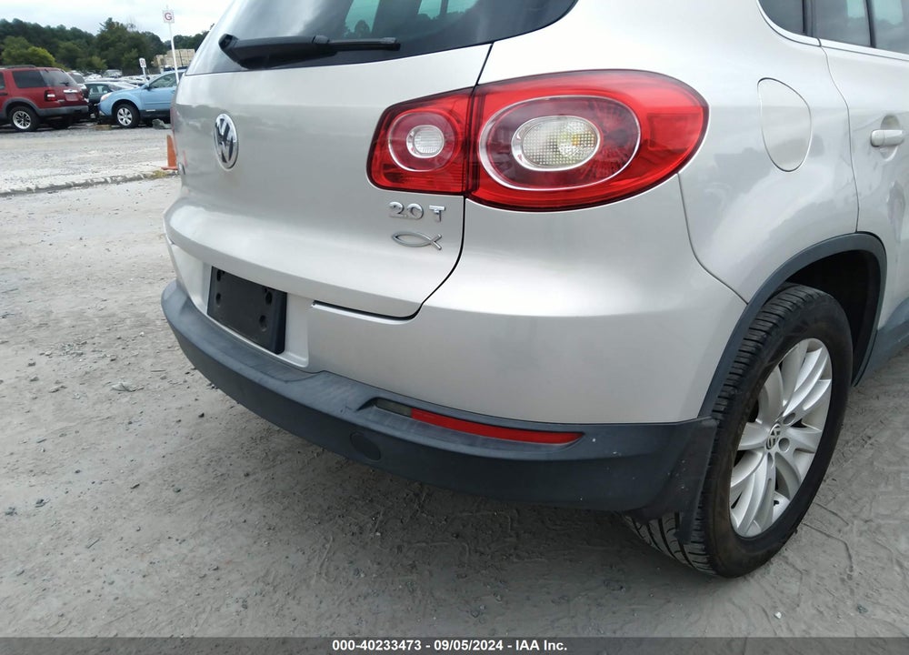 2009 VOLKSWAGEN TIGUAN SE VIN: WVGAV75N09W539811