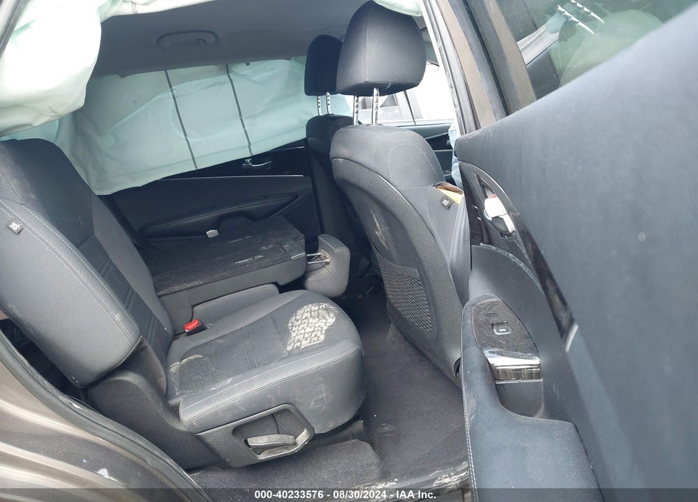 2019 KIA SORENTO 3.3L LX VIN: 5XYPG4A58KG484055