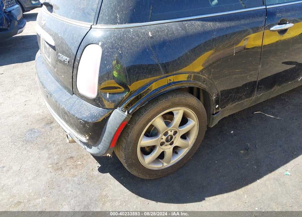 2005 MINI COOPER VIN: WMWRC33585TK60169