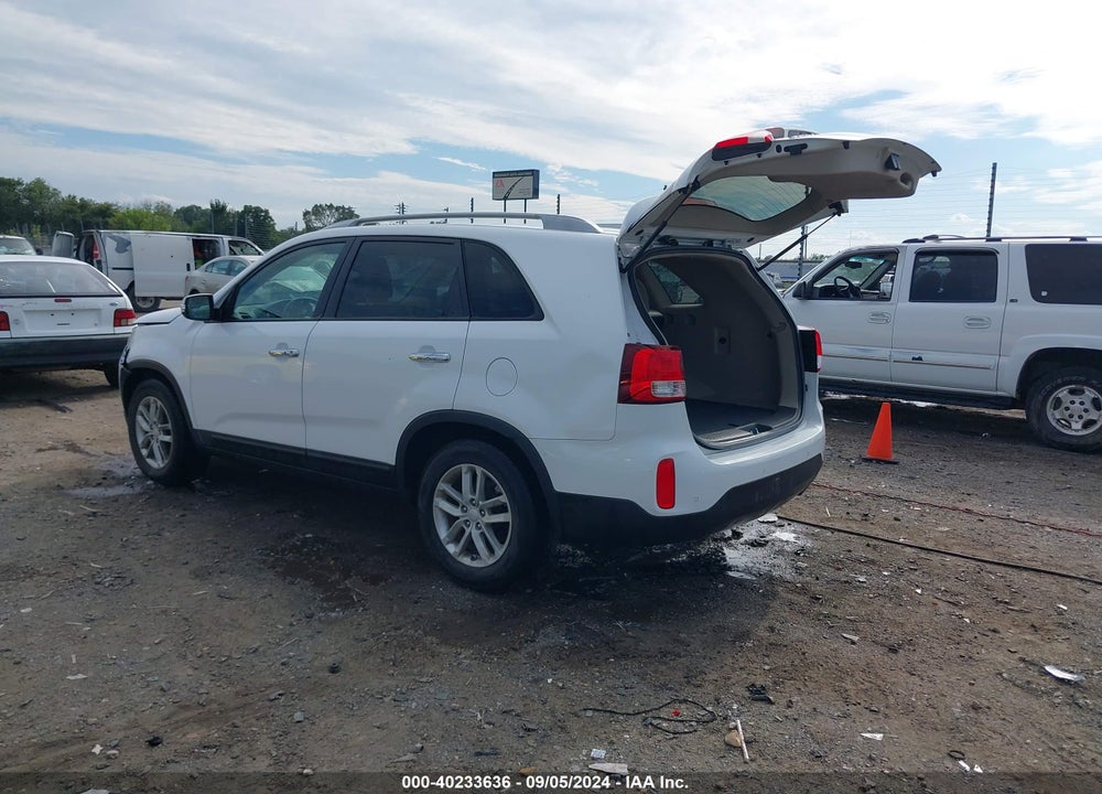 2014 KIA SORENTO LX VIN: 5XYKT3A64EG445749