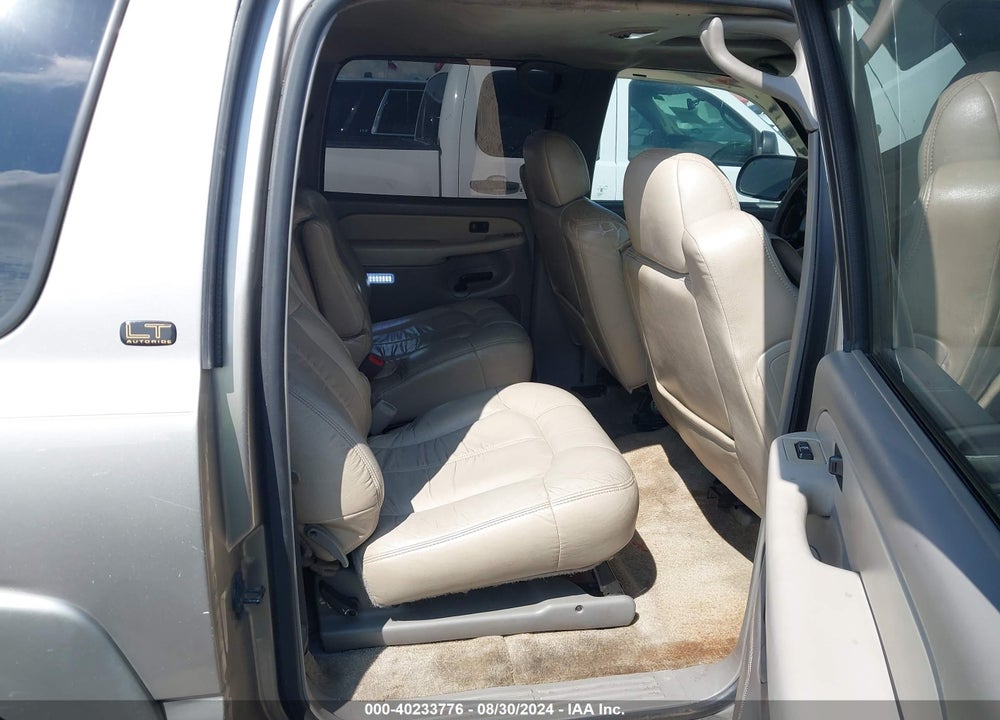 2001 CHEVROLET SUBURBAN 1500 LT VIN: 3GNEC16T51G223269