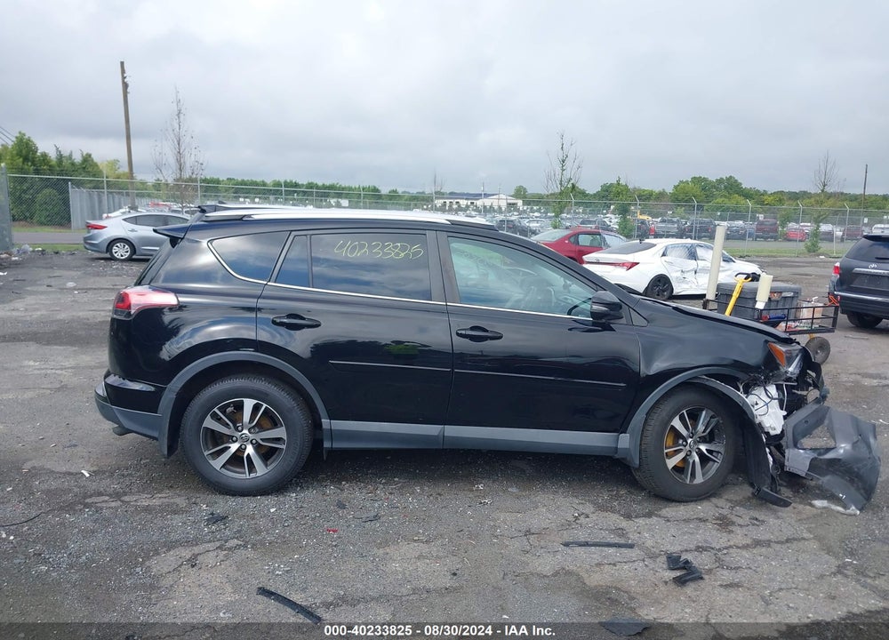 2016 TOYOTA RAV4 XLE VIN: 2T3RFREV3GW461164
