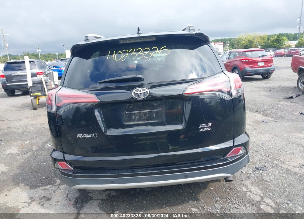 2016 TOYOTA RAV4 XLE VIN: 2T3RFREV3GW461164