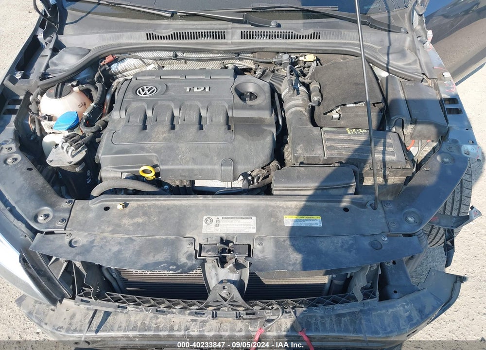 2015 VOLKSWAGEN JETTA 2.0L TDI S VIN: 3VWLA7AJ7FM301023