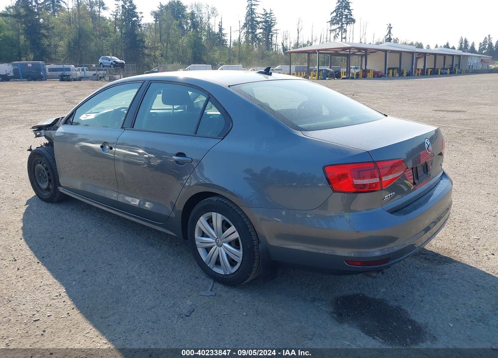 2015 VOLKSWAGEN JETTA 2.0L TDI S VIN: 3VWLA7AJ7FM301023