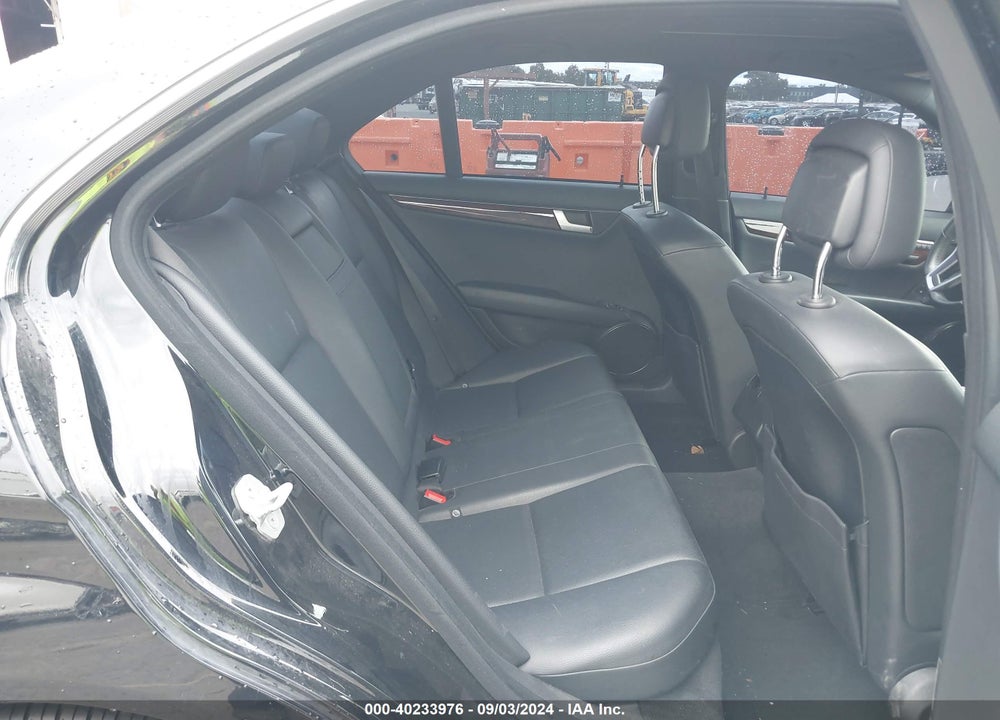 2013 MERCEDES-BENZ C 300 LUXURY 4MATIC/SPORT 4MATIC VIN: WDDGF8AB4DG102206