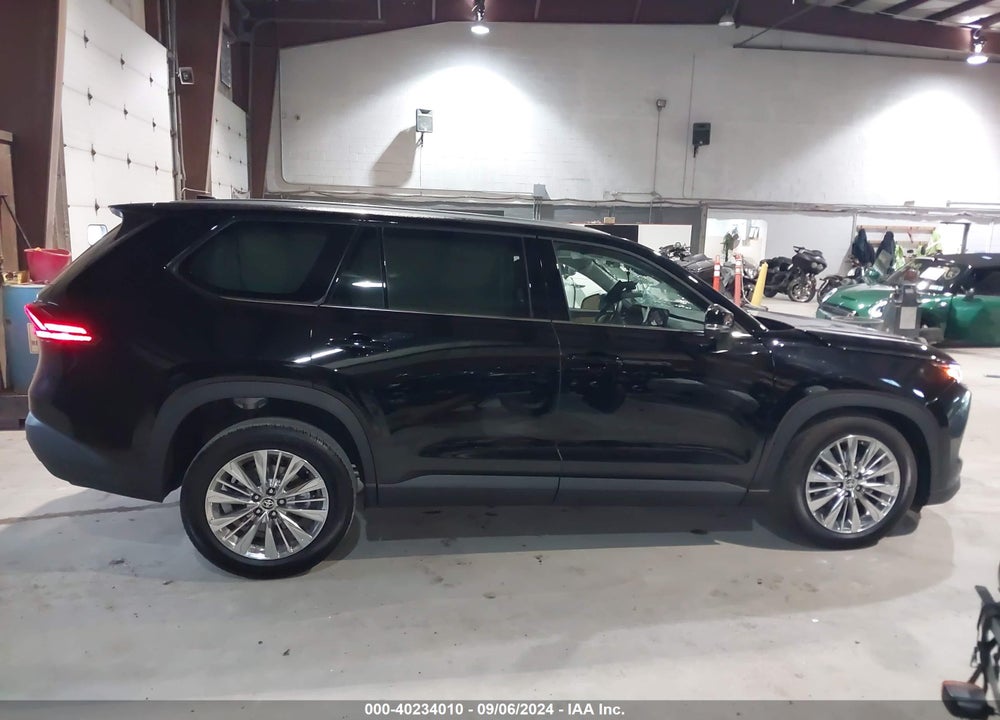 2024 TOYOTA GRAND HIGHLANDER PLATINUM VIN: 5TDAAAB53RS035884