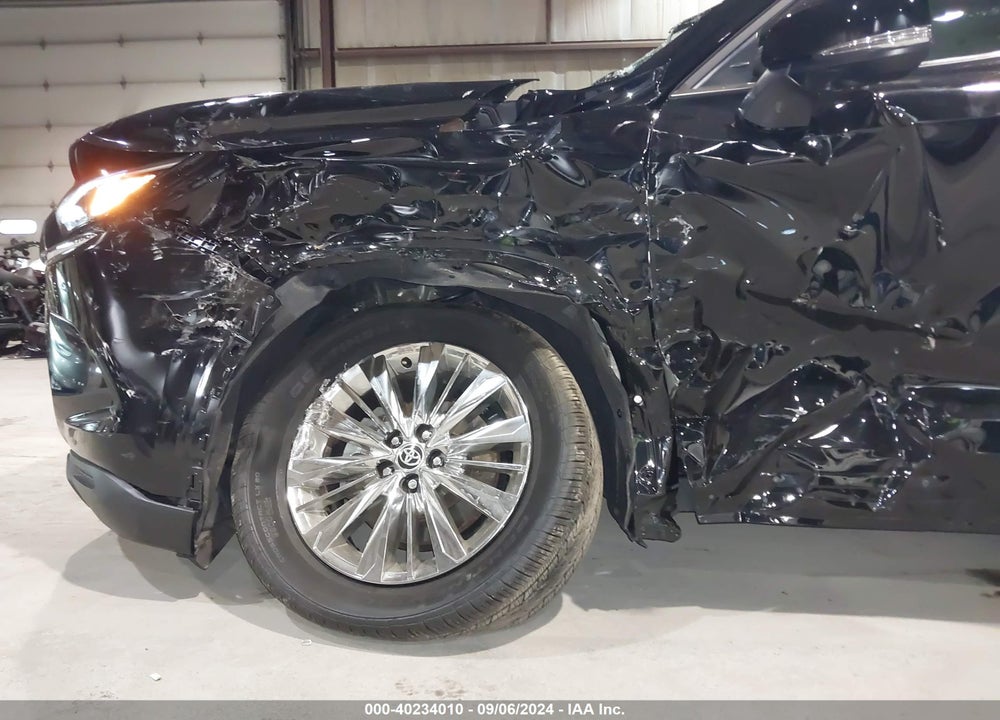2024 TOYOTA GRAND HIGHLANDER PLATINUM VIN: 5TDAAAB53RS035884