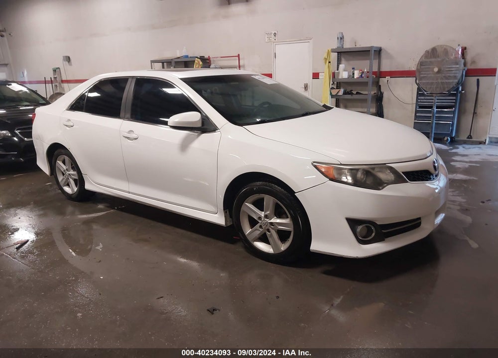 2014 TOYOTA CAMRY SE VIN: 4T1BF1FKXEU780610