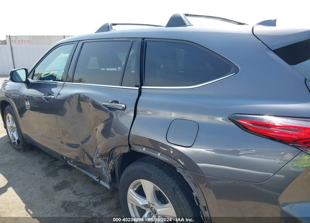 2020 TOYOTA HIGHLANDER LE VIN: 5TDZZRAHXLS026922